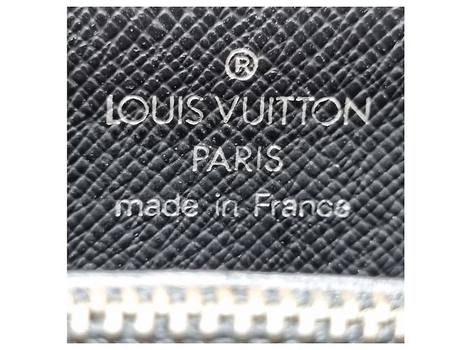 Louis Vuitton Valigetta Taiga Robusto Nero - vista 20