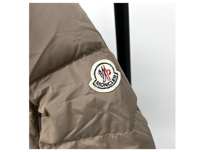 Moncler Jaqueta acolchoada PIVOINE para mulher Marrom - vista 4