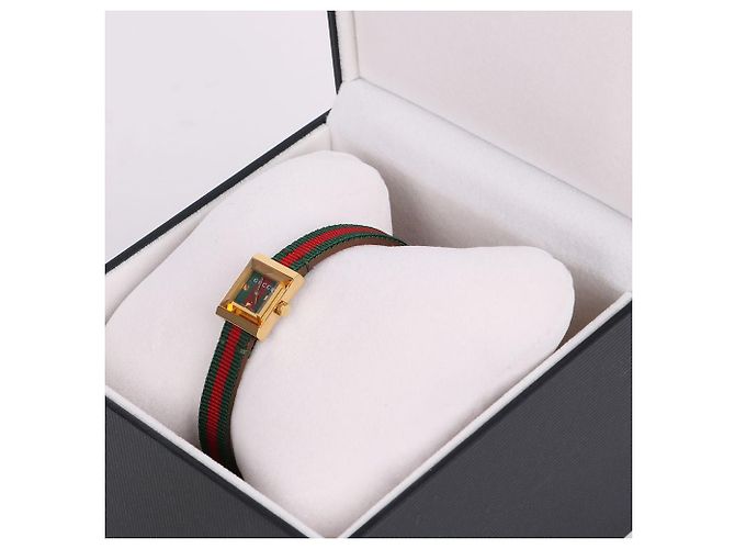 Gucci Reloj de mujer cuadrado con correa de tres líneas chapado en oro Multicolor - vista 11