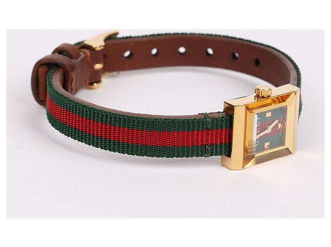 Gucci Reloj de mujer cuadrado con correa de tres líneas chapado en oro Multicolor - vista 6