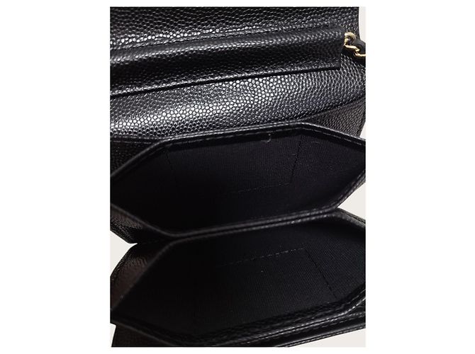 Chanel Portacarte con patta a soffietto e catena in pelle caviar nera Nero - vista 4