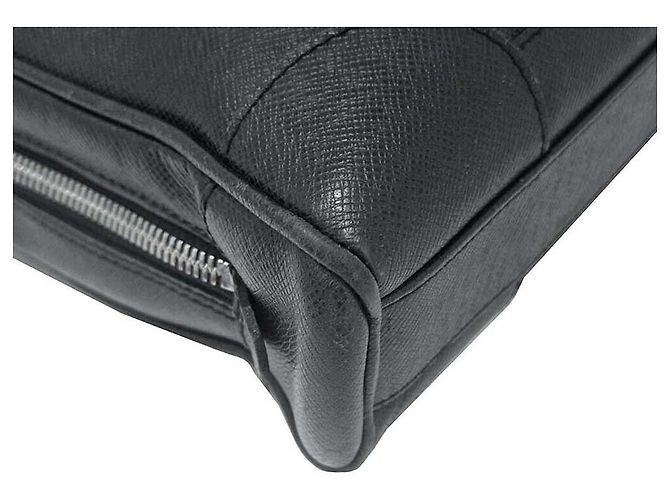 Louis Vuitton Borsa porta documenti Taiga Igor - vista 8