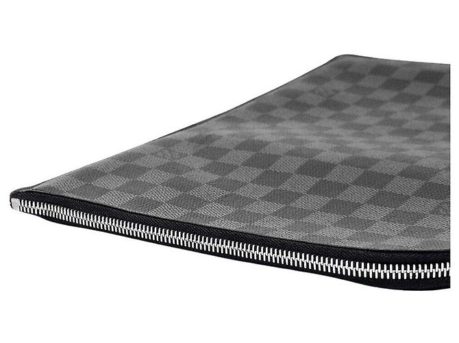 Louis Vuitton Pochette Graphite Jur GM Nero - vista 4