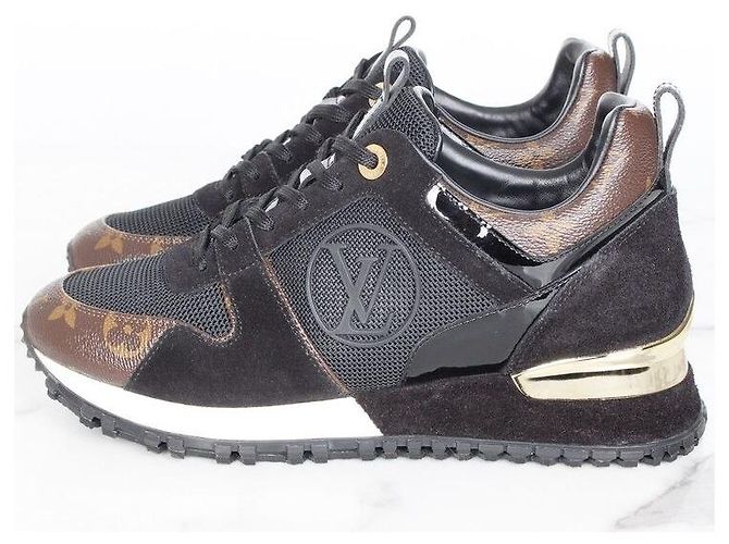 Louis Vuitton Sneakers Runaway Gold D'oro - vista 3