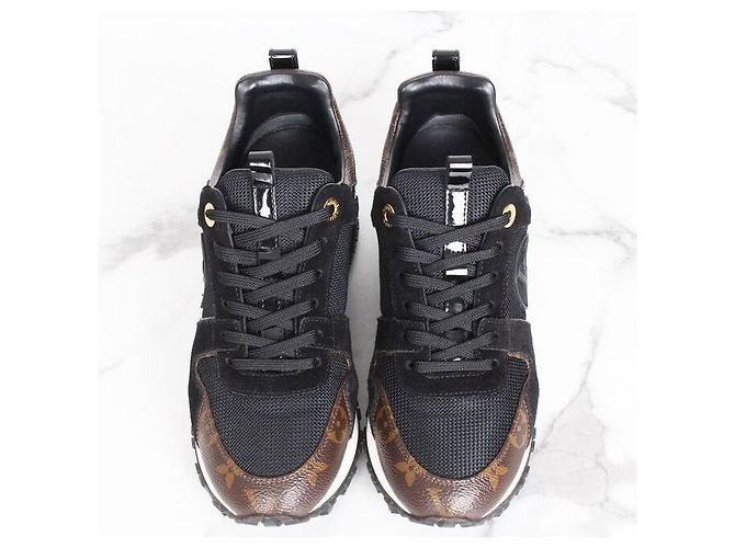 Louis Vuitton Sneakers Runaway Gold D'oro - vista 7