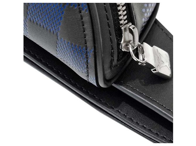 Louis Vuitton Marsupio Damier Infini Campus Blu - vista 5