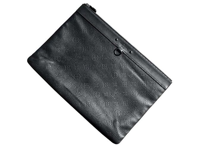Louis Vuitton Clutch Discovery Nero - vista 2