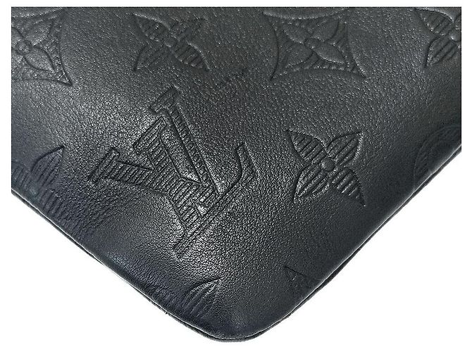 Louis Vuitton Pochette Clutch Monogram Shadow - vista 4