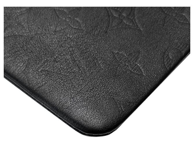 Louis Vuitton Pochette Clutch Monogram Shadow Nero - vista 4