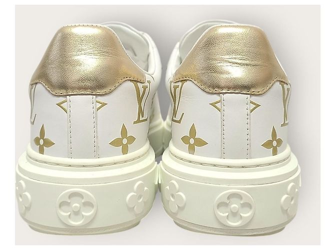 Louis Vuitton Sneakers Timeout con logo in lettere d'oro bianco - vista 7