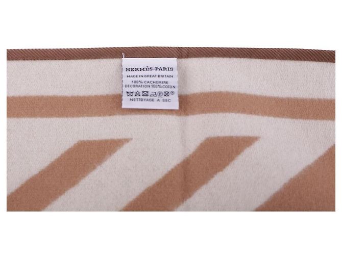 Hermès Zweiseitiger Dreiecksschal Orange - Ansicht 10