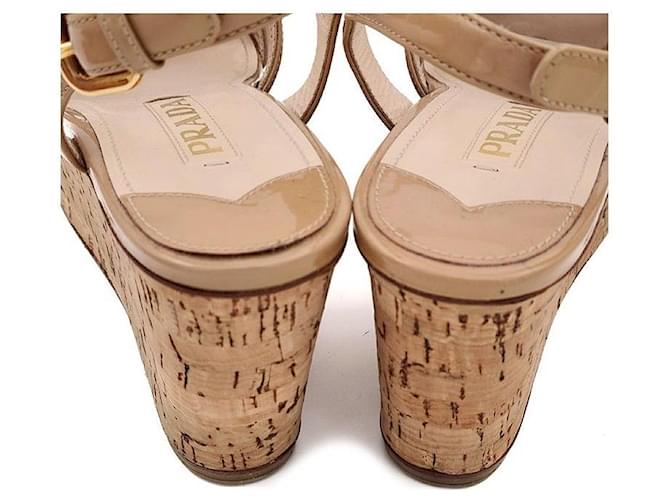 Prada Zeppa in vernice Marrone - vista 3