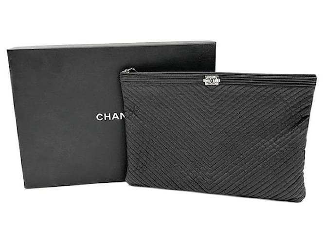 Chanel Clutch Chevron Boy Nero - vista 8
