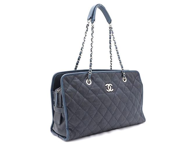 Chanel Borsa a tracolla con catena argentata e logo CC in caviar Blu - view 2