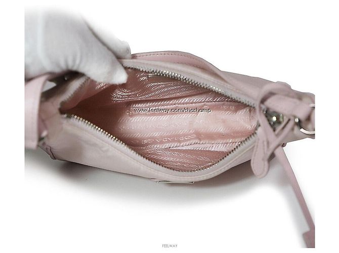 Saffiano Prada Borsa a spalla Hobo Re-Edition Re-Nylon Marrone - vista 5