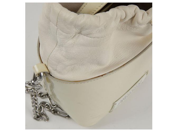 Maison Martin Margiela Pequeño bolso bucket y bolso de hombro en cuero charol blanco - vista 12