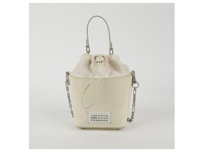 Maison Martin Margiela Pequeño bolso bucket y bolso de hombro en cuero charol blanco - vista 2