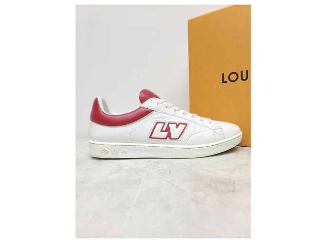 Louis Vuitton Sneakers Luxembourg in pelle rossa con logo LV Rosso - vista 2