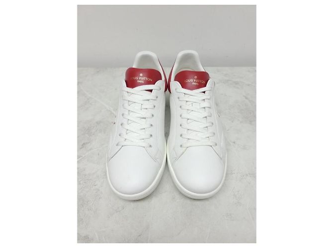 Louis Vuitton Sneakers Luxembourg in pelle rossa con logo LV Rosso - vista 4
