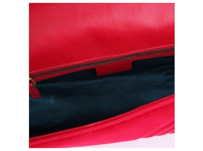Gucci Piccola borsa a tracolla Marmont in scamosciato rosso - vista 12