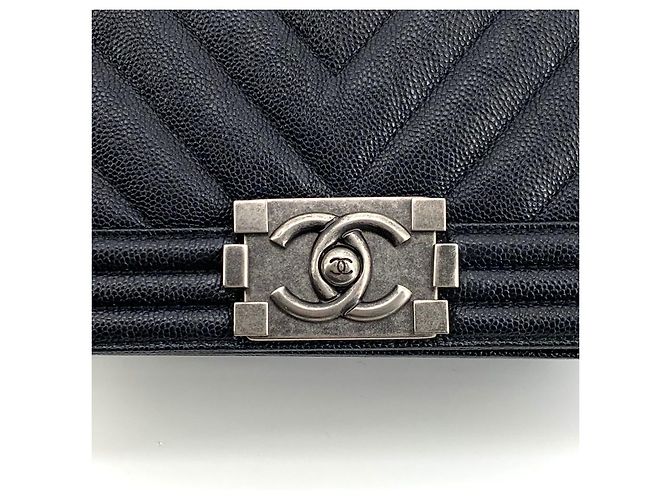 Chanel Borsa a tracolla Boy Bag piccola in caviar chevron Marrone - vista 9