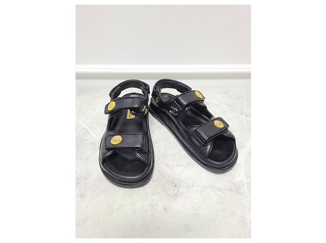 Chanel Sandali con velcro con fascia in pelle e patch con scritte nere Nero - vista 3