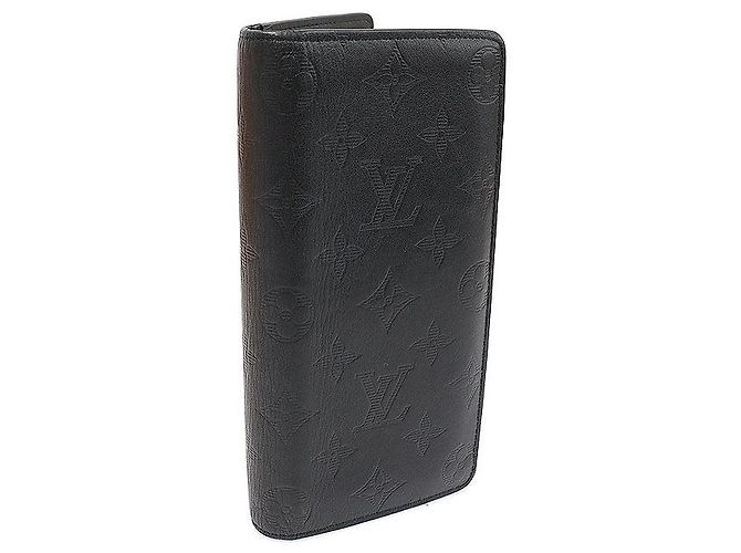 Louis Vuitton Portafoglio lungo Brazza in pelle di vitello Monogram Shadow nero - vista 3