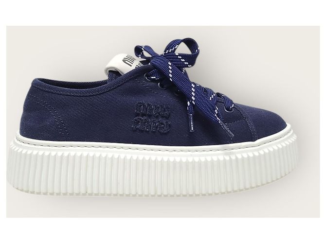 Miu Miu Sneaker in denim con logo decorato blu reale - vista 2