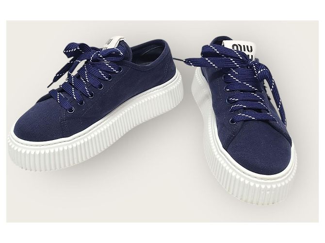 Miu Miu Sneaker in denim con logo decorato blu reale - vista 3