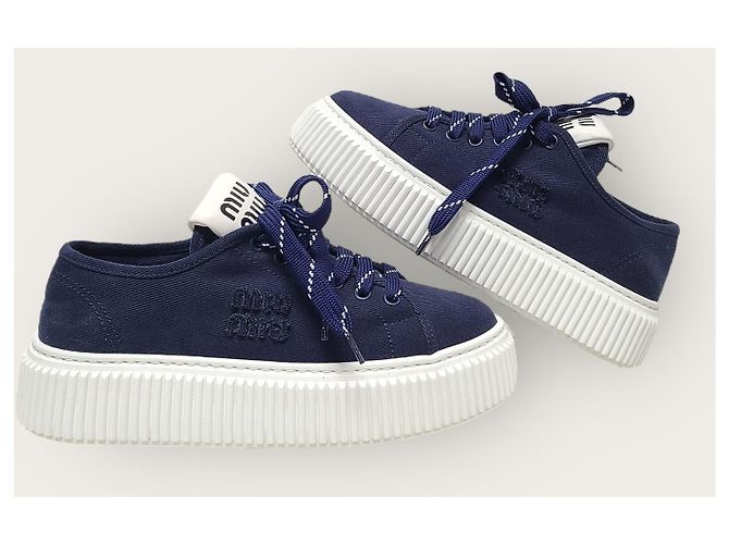 Miu Miu Sneaker in denim con logo decorato blu reale - vista 5