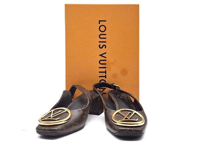 Louis Vuitton Décolleté slingback Monogram Madeleine Marrone - vista 7