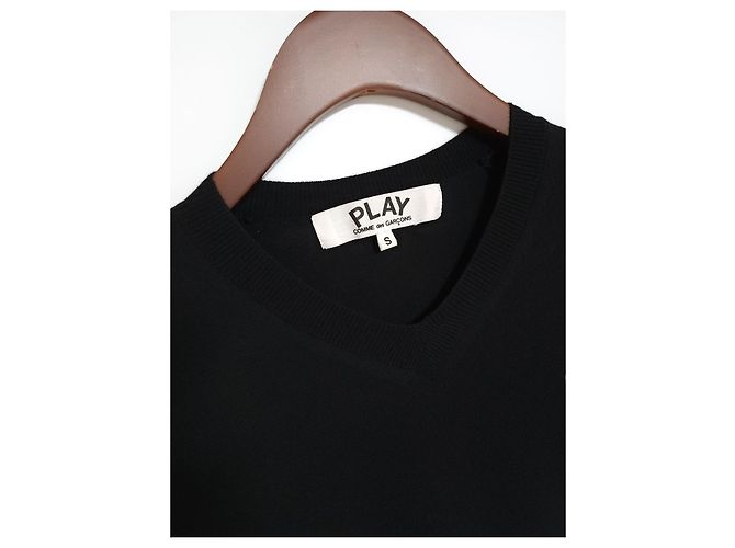 Comme Des Garcons Schwarzer Strick für Damen mit rotem Mini-Patch - Ansicht 2