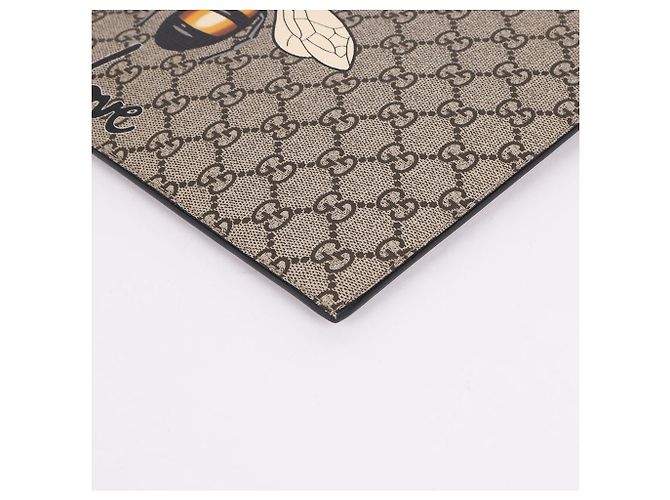 Gucci Bee Printed Medium Strap Clutch Bag - view 8