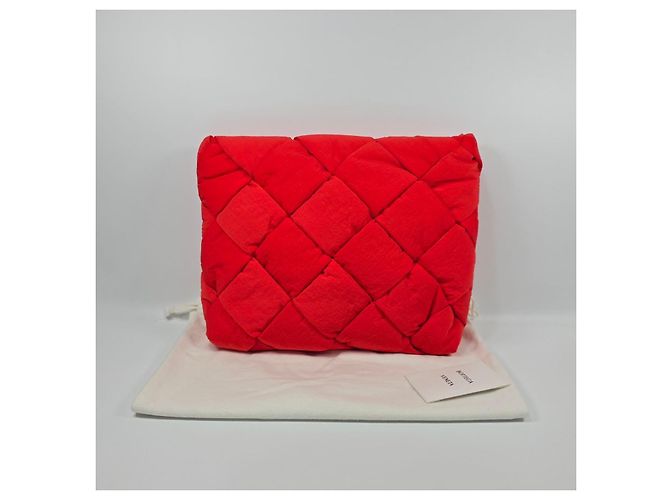 Bottega Veneta Gepolsterte Nylon-Cassette-Dokumentenmappe Rot - Ansicht 2