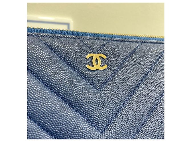 Chanel Caviar Chevron New Medium Clutch Blau - Ansicht 3