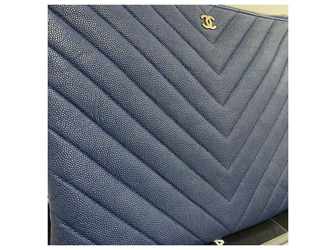 Chanel Caviar Chevron New Medium Clutch Blau - Ansicht 4