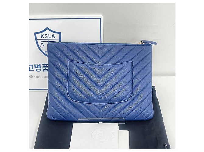 Chanel Caviar Chevron New Medium Clutch Blau - Ansicht 6