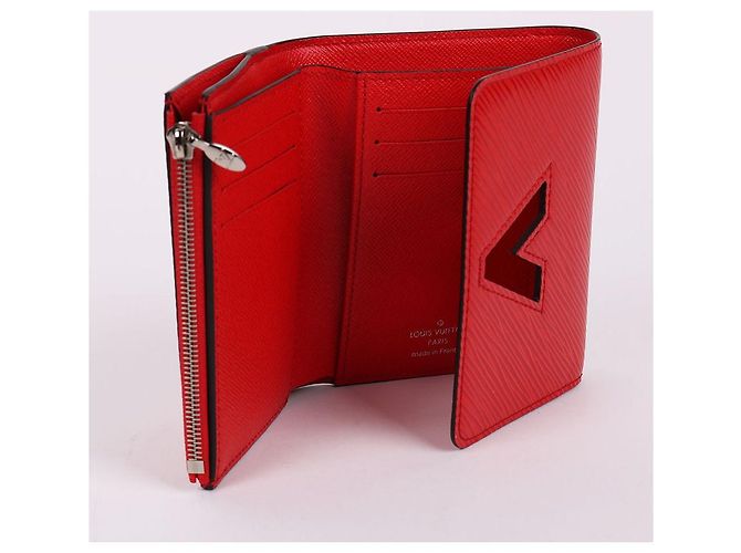 Louis Vuitton Red Twist Silver Monogramm Geldbörse Rot - vue 9