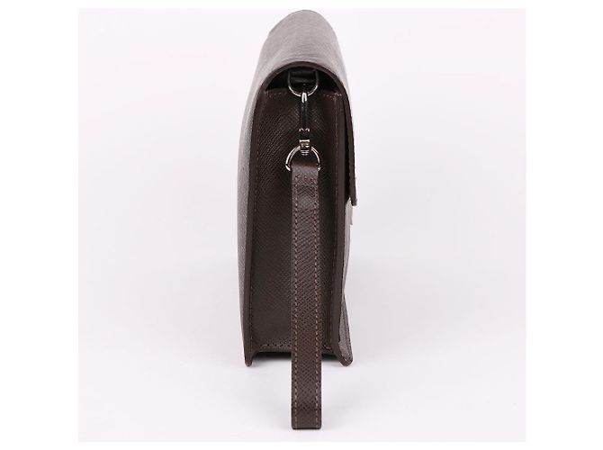 Louis Vuitton Clutch com alça Taiga Bellaia Marrom - vista 6