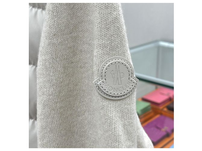 Moncler gesteppter Woll-Kaschmir-Cardigan mit Reißverschluss Silber - Ansicht 8