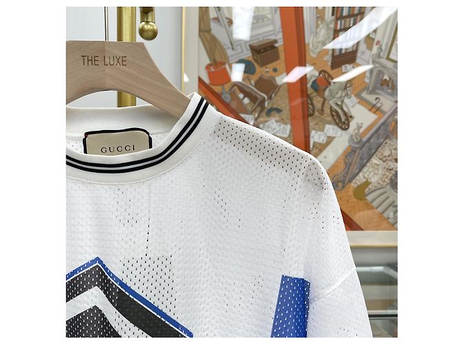 Gucci Kurzärmeliges Herren-T-Shirt mit Elblem-Print Mehrfarben - Ansicht 3
