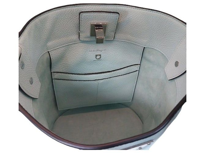 Salvatore Ferragamo FERRAGAMO Studio Silver Mint Borsa Bucket Tote Borsa a Spalla Verde - vista 4