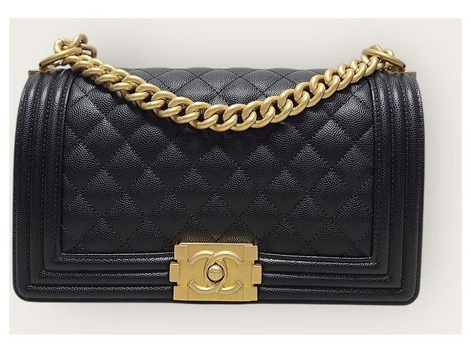 Chanel Black Caviar Gold Boy Bag Medium Chip Nero - vista 2