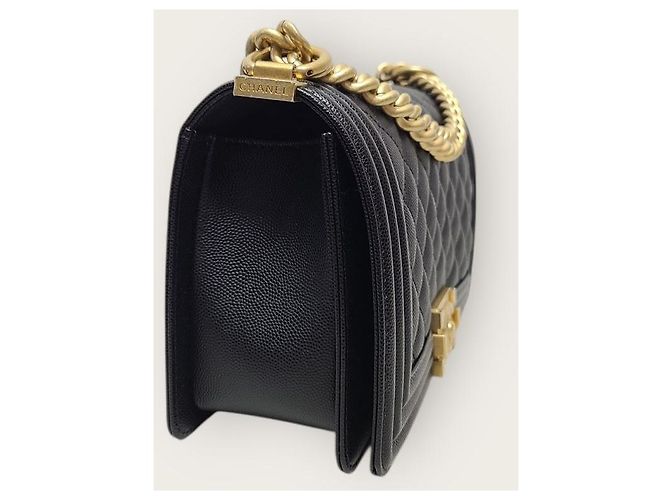 Chanel Black Caviar Gold Boy Bag Medium Chip Nero - vista 4