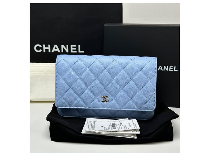 Chanel WOC Classic Caviar Blu Oro Giallo Chip - vista 2