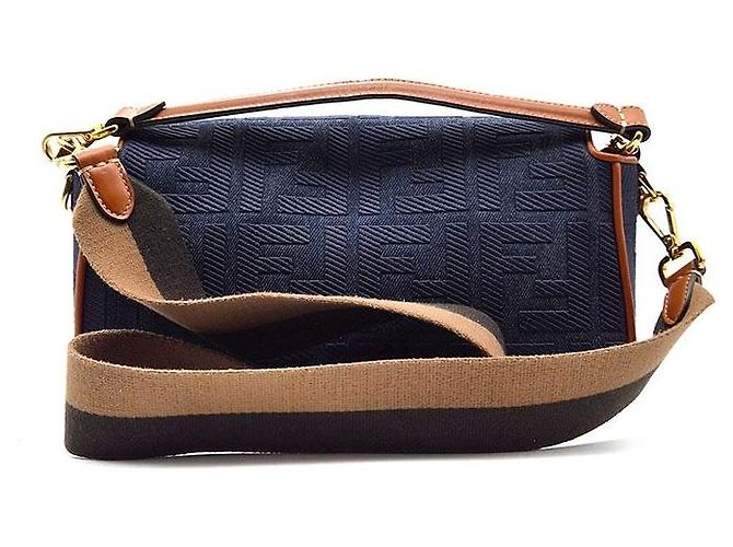 Fendi Bolso Baguette de Denim Juka Azul - vista 3