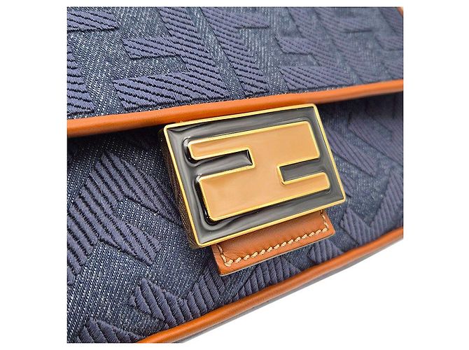 Fendi Bolso Baguette de Denim Juka Azul - vista 8