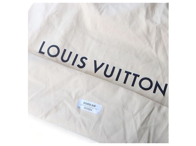 Louis Vuitton Taiga Alex Nero - vista 8