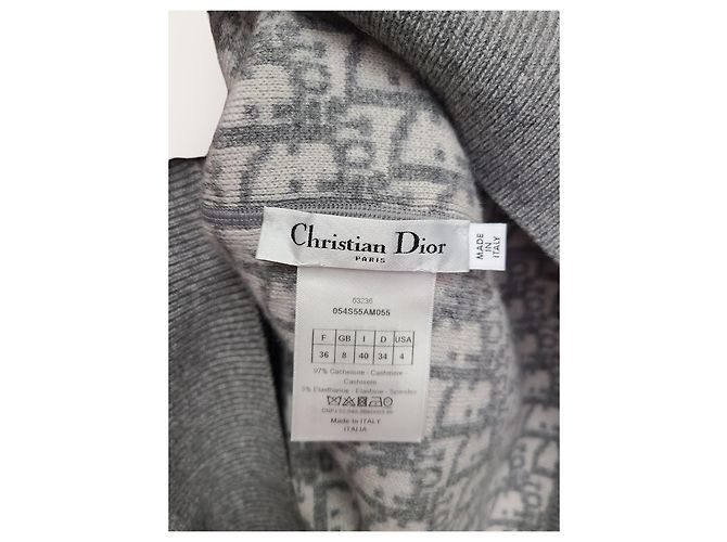 Dior Reversibler grauer Cashmere-Strickpullover mit Oblique-Muster
Crewneck Braun - Ansicht 6