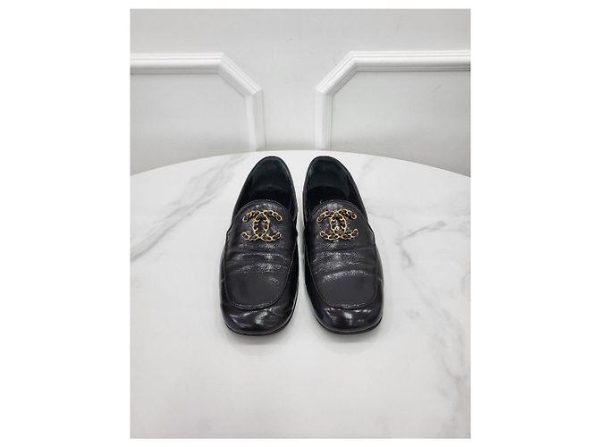 Chanel Glazed Goatskin Chain CC Season Loafer Silvery - view 2